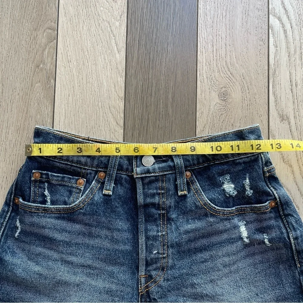 Levi’s Distressed Denim Women Shorts